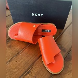 DKNY New York, DAZ Leather Flat slides, Red, Size 7